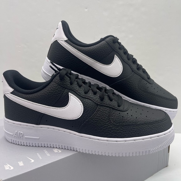 Nike Men’s AIR FORCE 1'07
BLACK/WHITE
NOIR/BLANC CT2302 002 Platform Sneakers - Picture 8 of 16